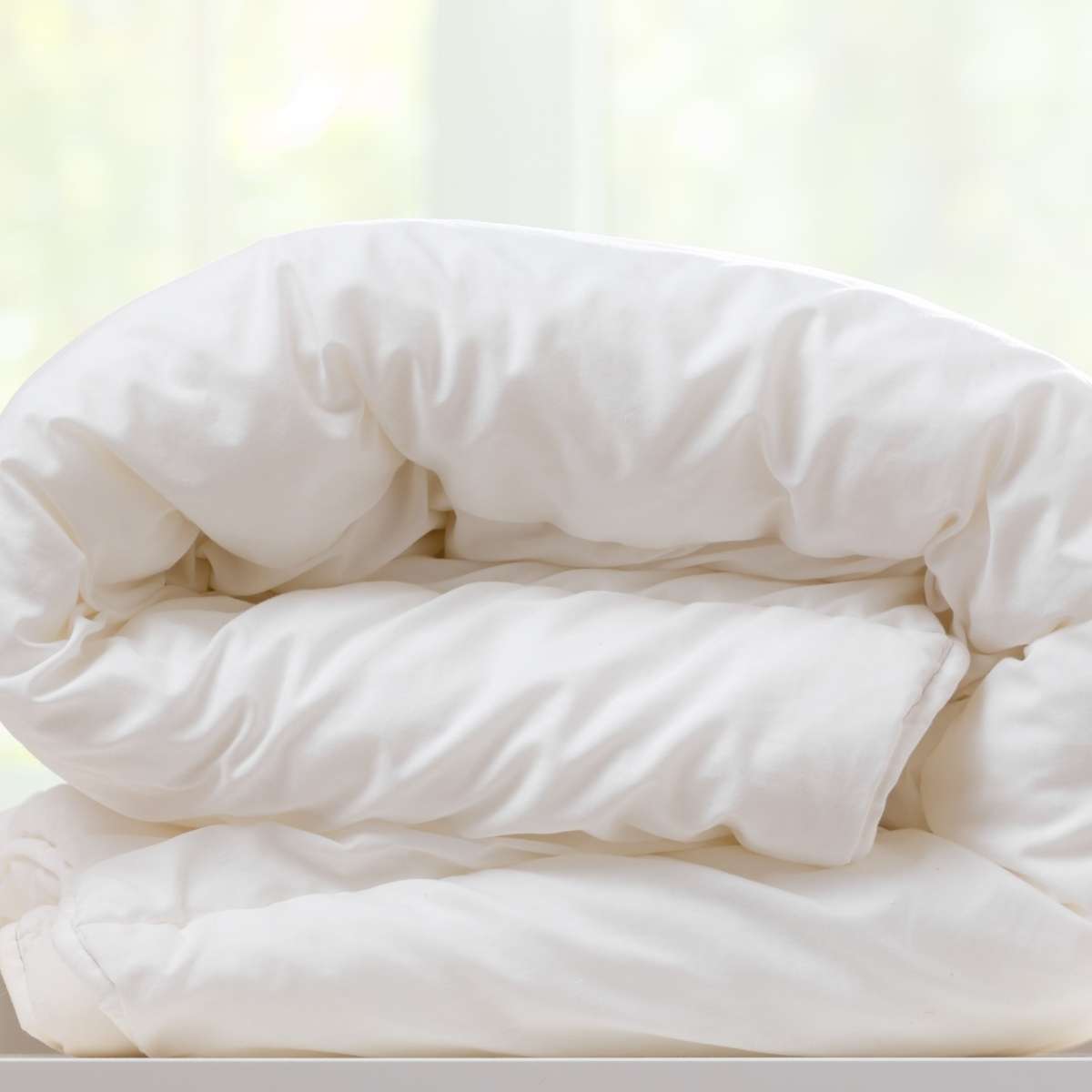 5. Duvet, Bed Cover dengan Perawatan Mudah