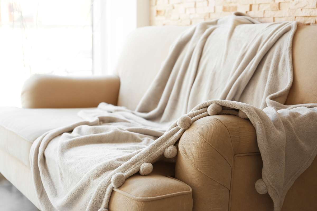 Maksimalkan Ruang Terbatas dengan Sofa Minimalis